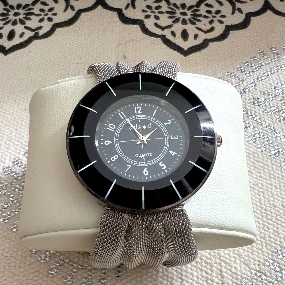 Black and Silver Quartz Watch